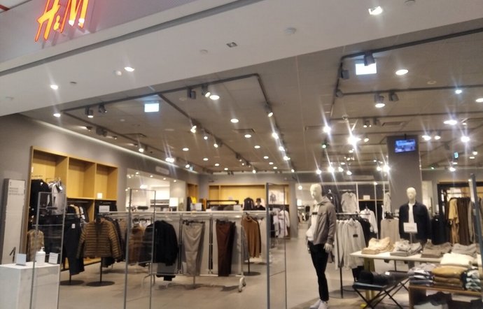 Фото магазина для детей H&M Фотография детского магазина H&M