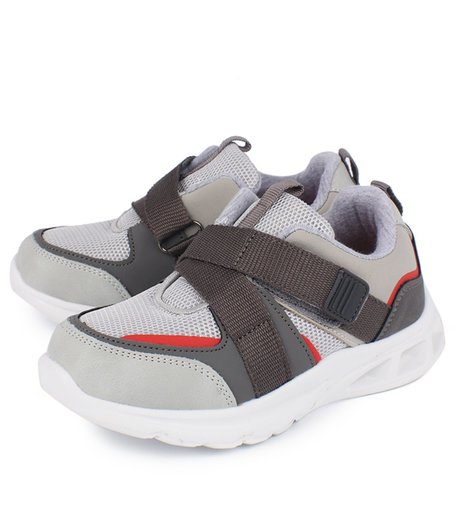 Кроссовки Antilopa