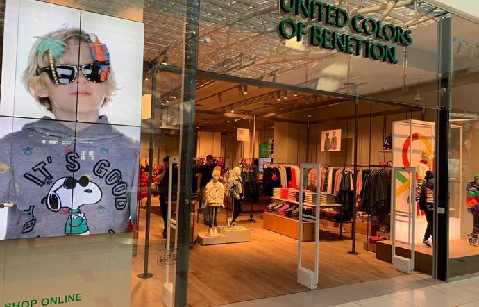 Фото магазина для детей Benetton Фотография детского магазина Benetton