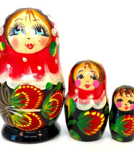 Матрешка Taowa Тройка ягодка в черной юбке, яркая