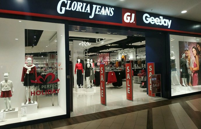 Фото магазина для детей GLORIA JEANS Фотография детского магазина GLORIA JEANS