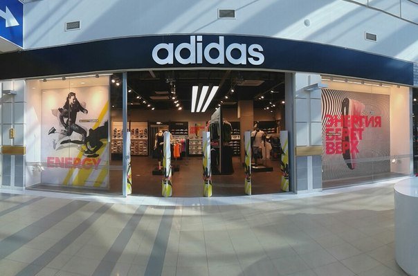 Фото магазина для детей Adidas Фотография детского магазина Adidas